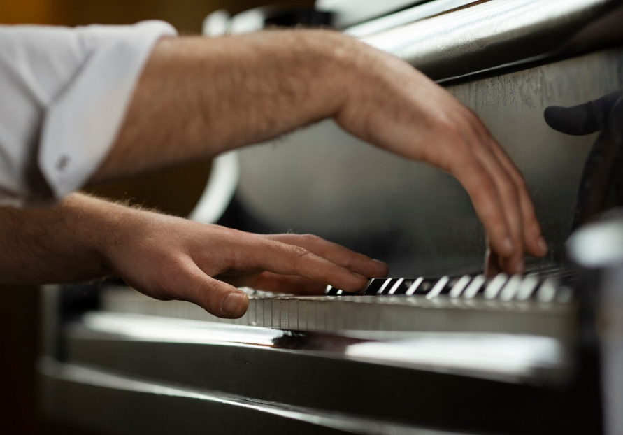 Nicolas Delahaye accordeur de pianos dans la Marne 51 : Accord de piano Reims
